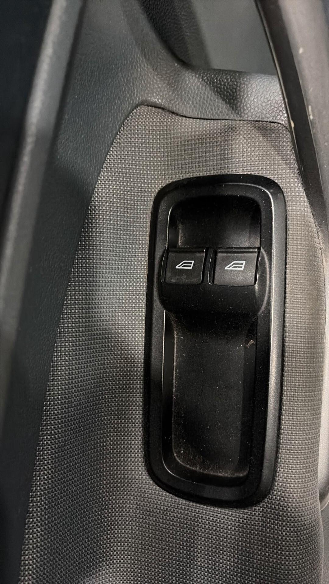 FORD FIESTA DEL 2009 1400 BENZINA GPL FINO 2029