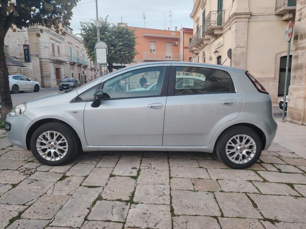 Fiat Punto Evo 1.2 5 porte S&S Blue&Me