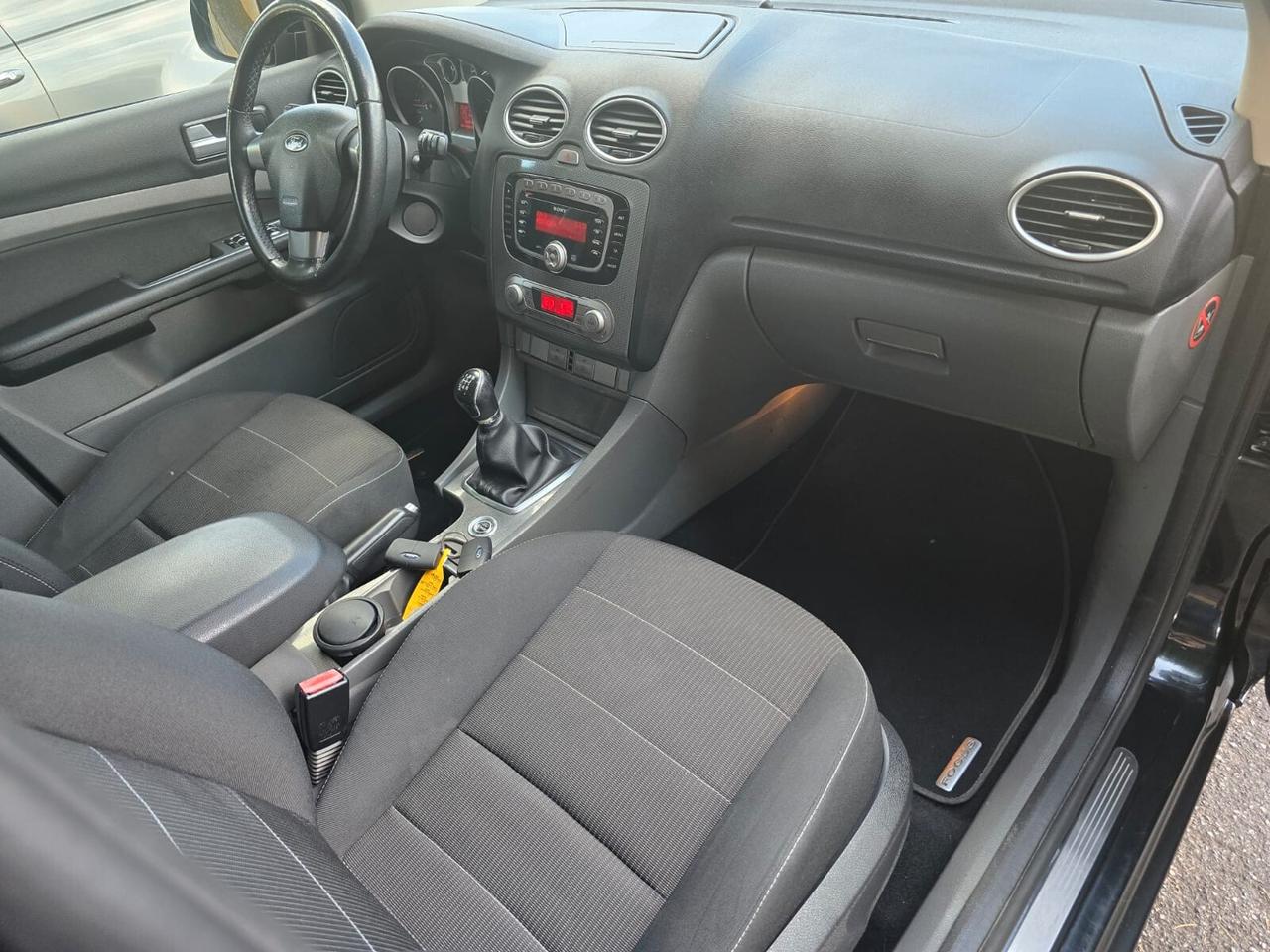 FORD FOCUS 1,6 TDCI 5 PORTE- TITANIUM-OK NEOPATENTATI-