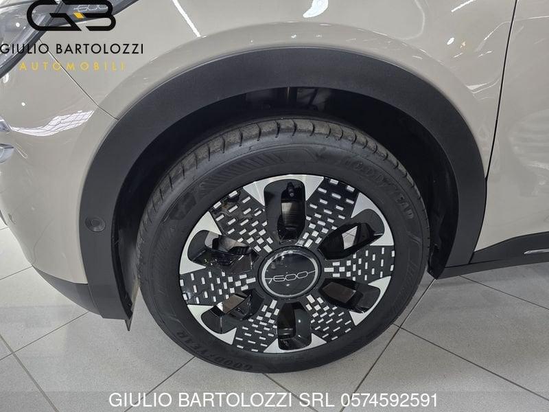 FIAT 600 1.2 Hybrid 110cv La Prima