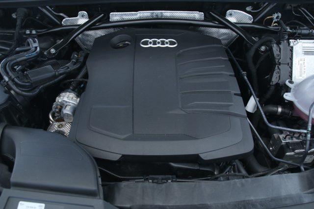 AUDI Q5 40TDI 204 CV quattro Stronic S line Tetto/Black ed