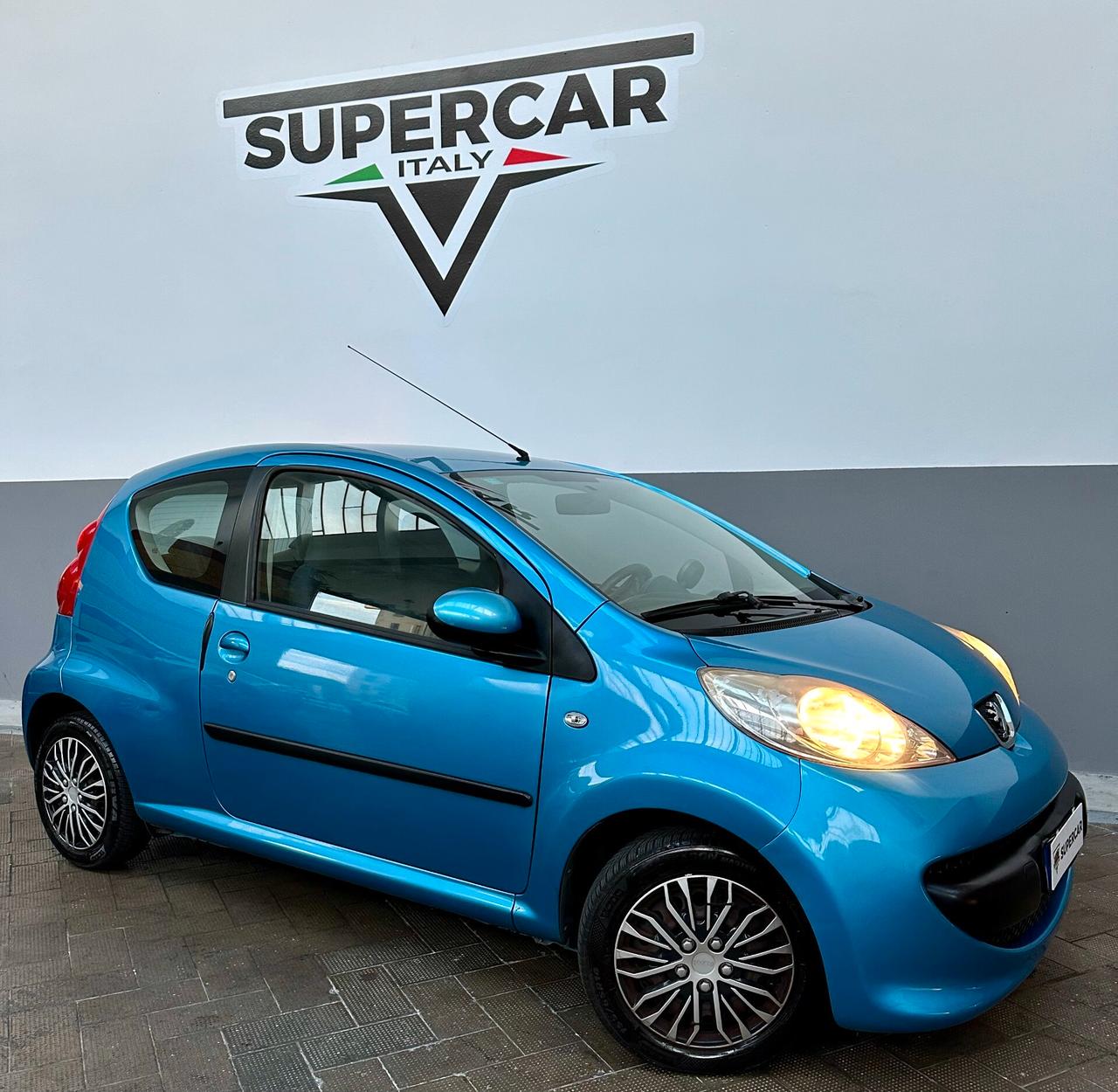 Peugeot 107 1.0 Benz, Euro 4, garantita e impeccabile.