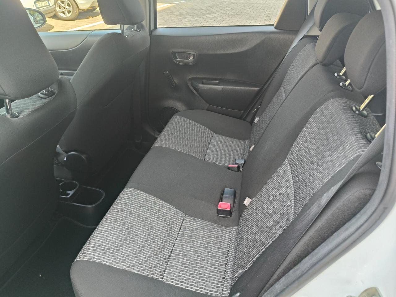 Toyota Yaris 1.0 5 porte Lounge