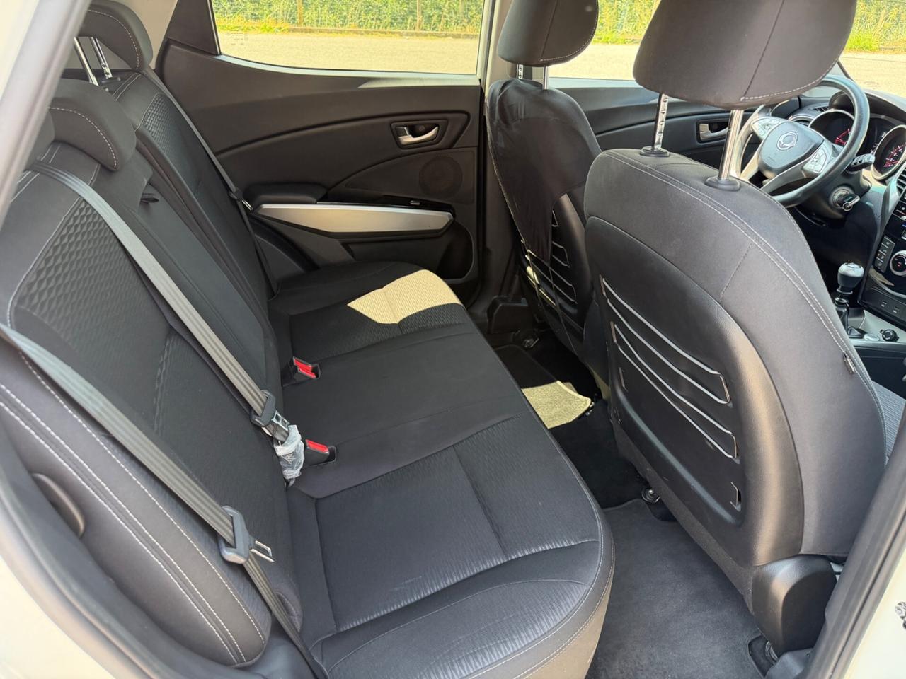 Ssangyong Tivoli 1.6d 2017 130 mila km garanzia 12 mesi