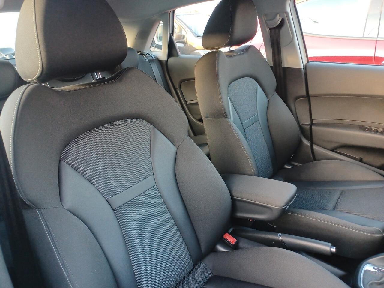 Audi A1 SPORTBACK 1.6 TDI S TRONIC LED BIXENO PDC
