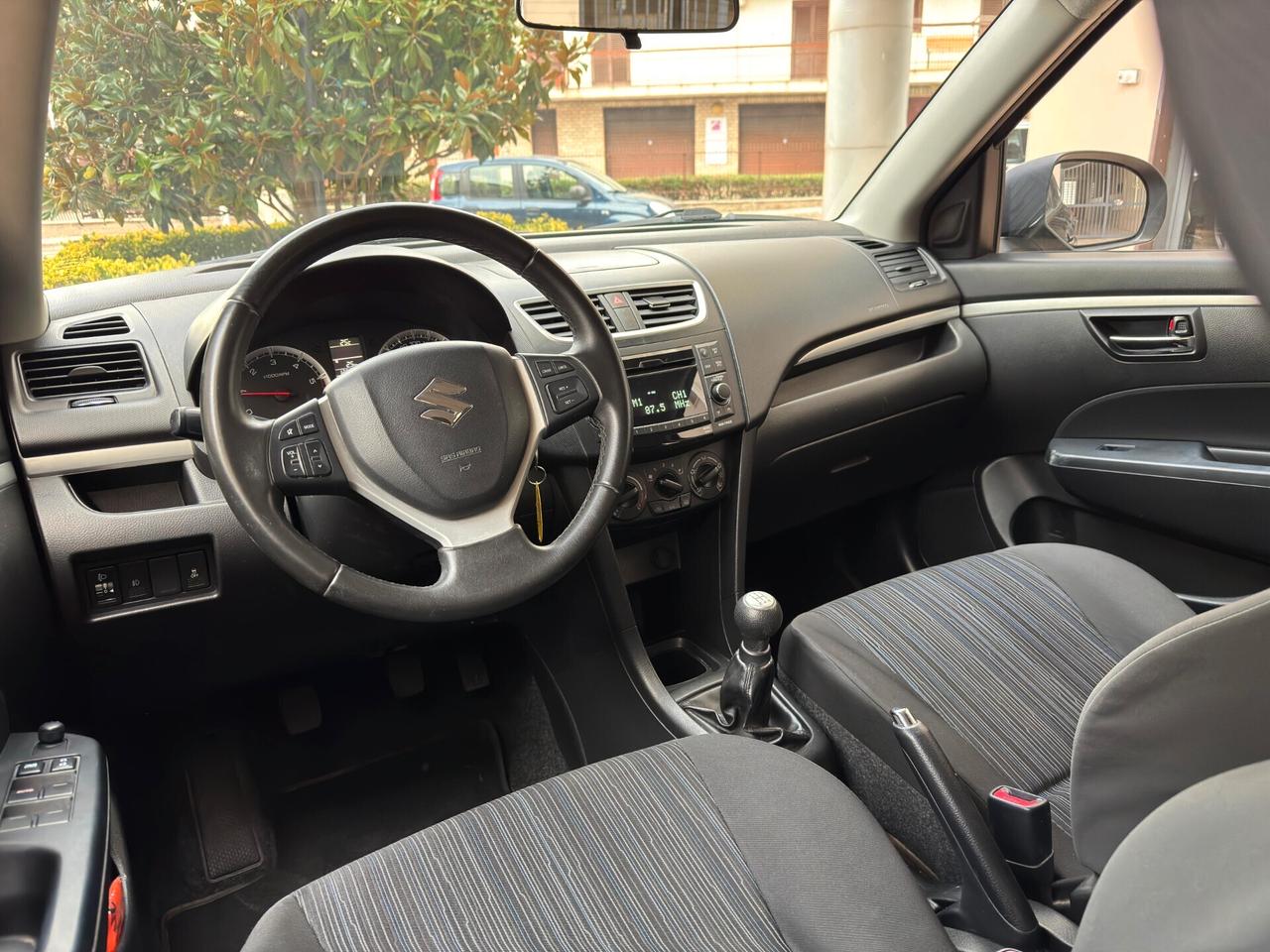 Suzuki Swift 1.3 DDiS 5 porte B-Cool Bi-Color 75 cv