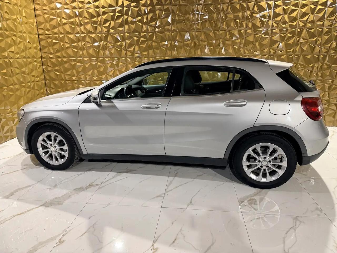 Mercedes-benz GLA 180 d Automatic Premium