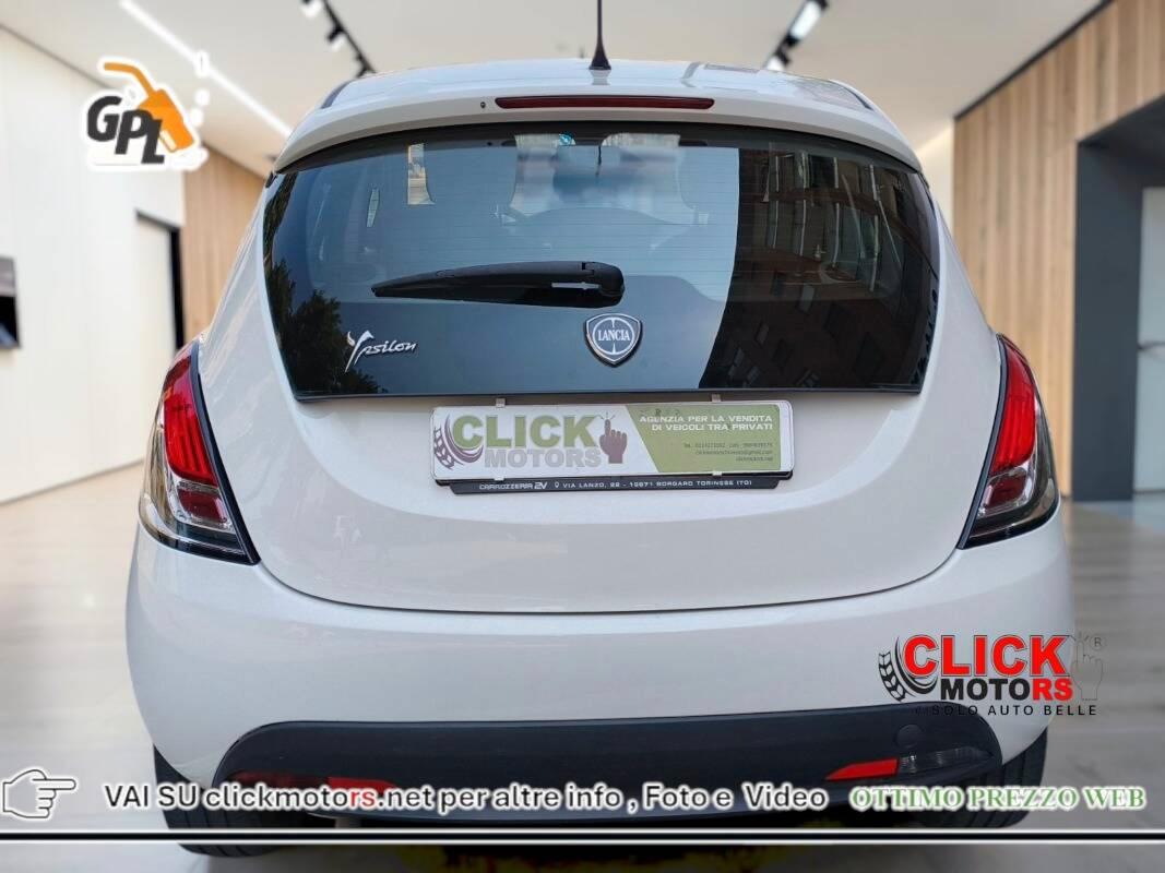 Lancia Ypsilon Ypsilon III 2013 1.2 8v Gold ecochic Gpl 69cv