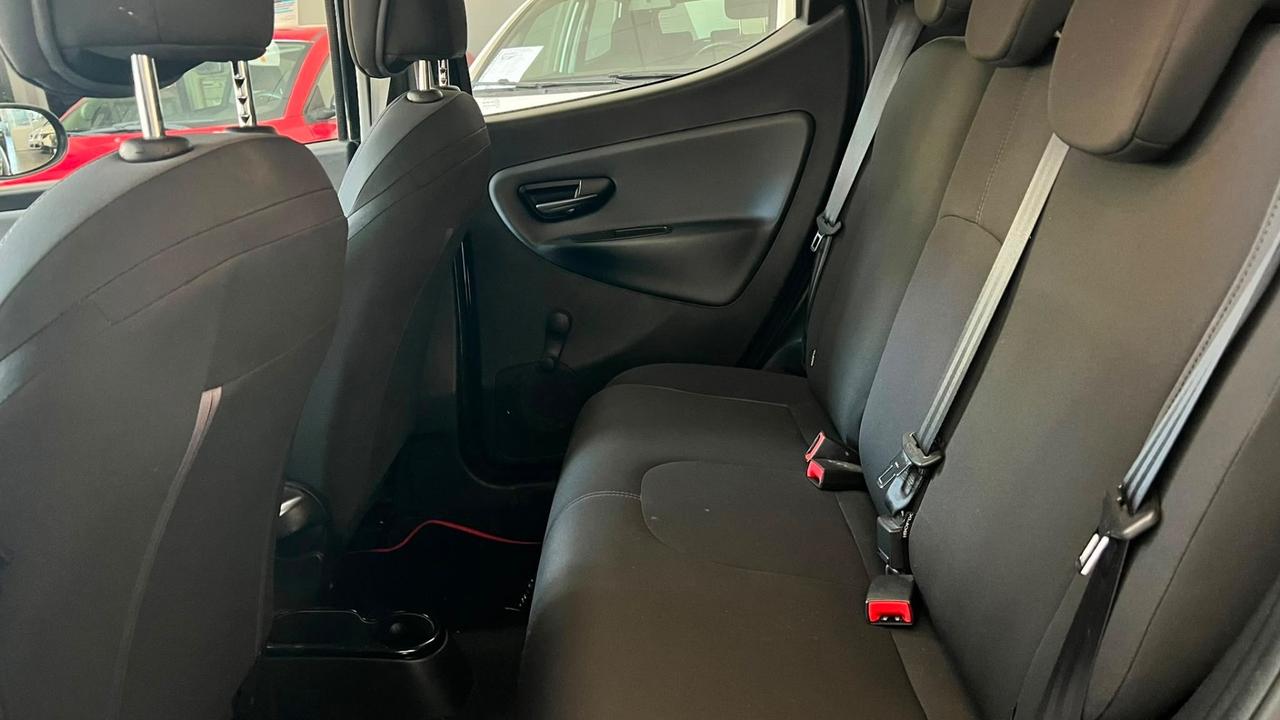 Lancia Ypsilon 1.2 69 CV 5 porte Platinum