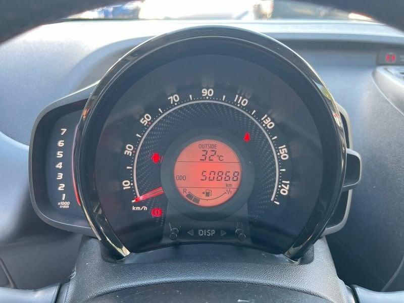 Toyota Aygo Connect 1.0 VVT-i 72 CV 5 porte x-clusiv