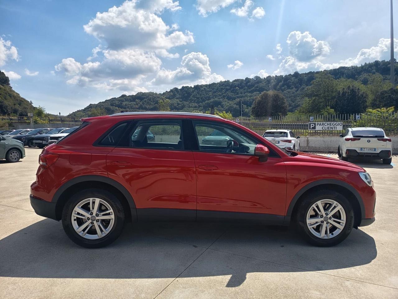 Audi Q3 40 TDI quattro S tronic Business
