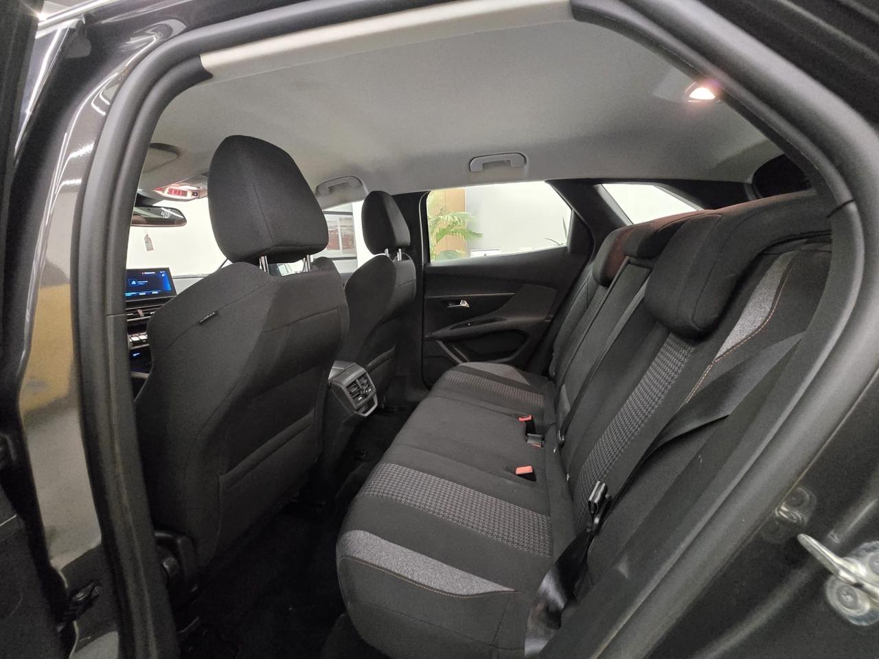 Peugeot 3008 BlueHDi 130 S&S Allure n1