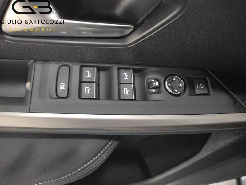 Peugeot 3008 Hybrid 145 GT e-DCS 6