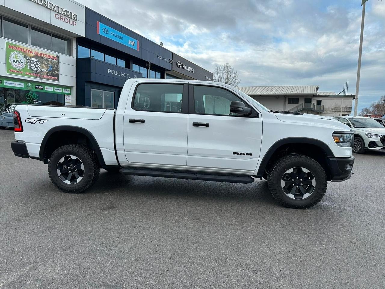 Dodge RAM DODGE RAM REBEL PACK GT