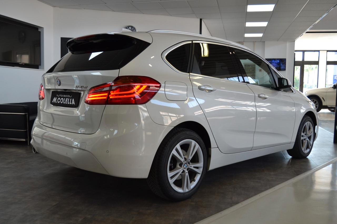Bmw 216D ActiveTourer Luxury Auto/Navi/Pelle/Xenon