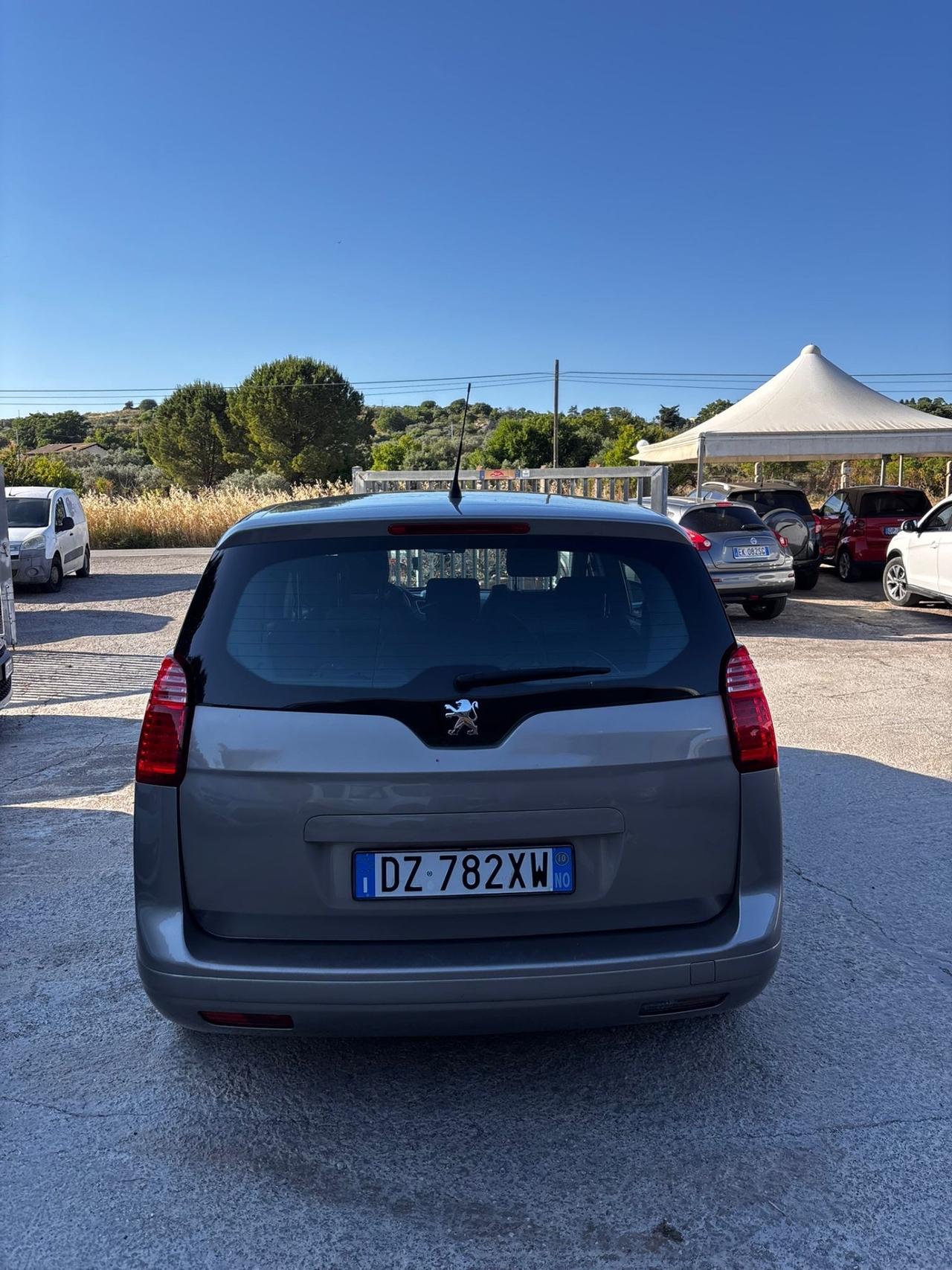 Peugeot 5008 2.0 HDi 150CV Business