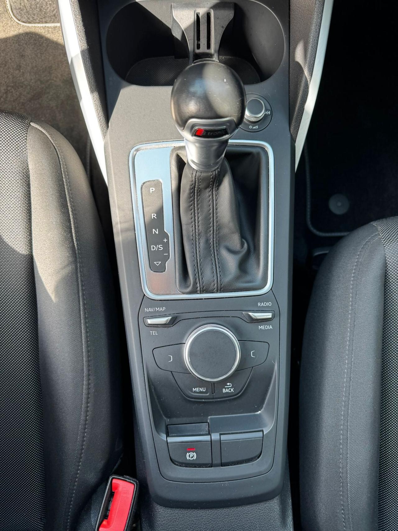 Audi Q2 30 TDI S tronic Identity Black