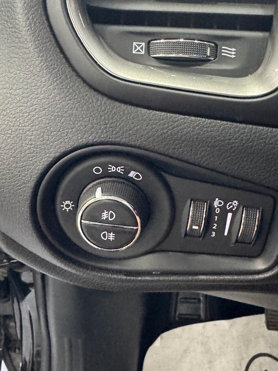 Jeep Renegade 1.6 Mjt 130 CV Limited - Certificati