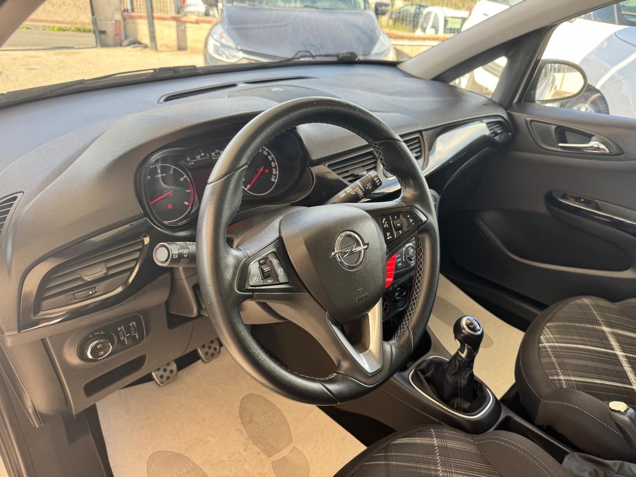 Opel Corsa 1.4 90CV GPL Tech 5 porte b-Color