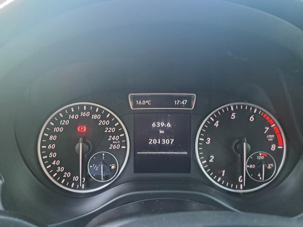 Mercedes-benz Premium 1.6 BENZ ,122 CV/ EURO 6 / OK NEOPATENTATI