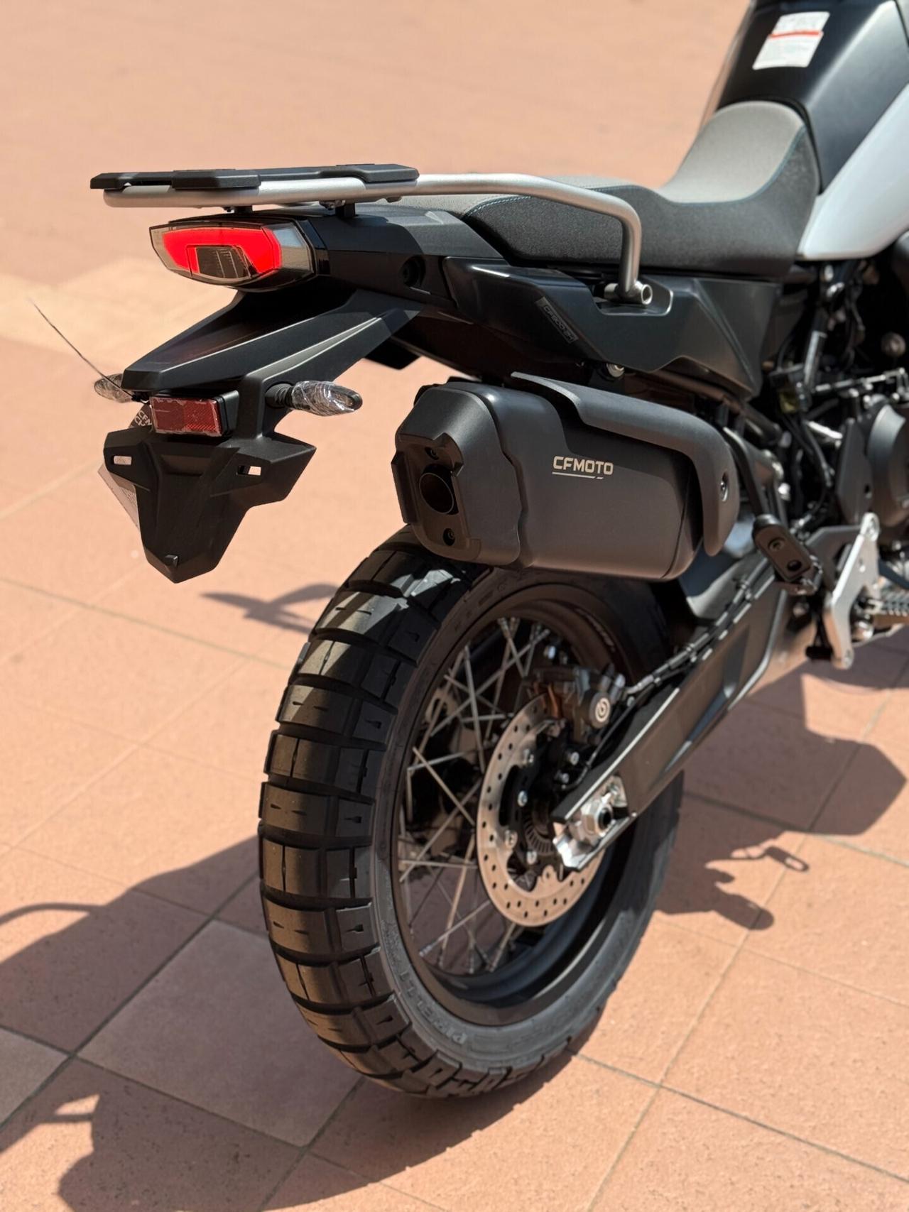 CFMOTO MT-X 1000