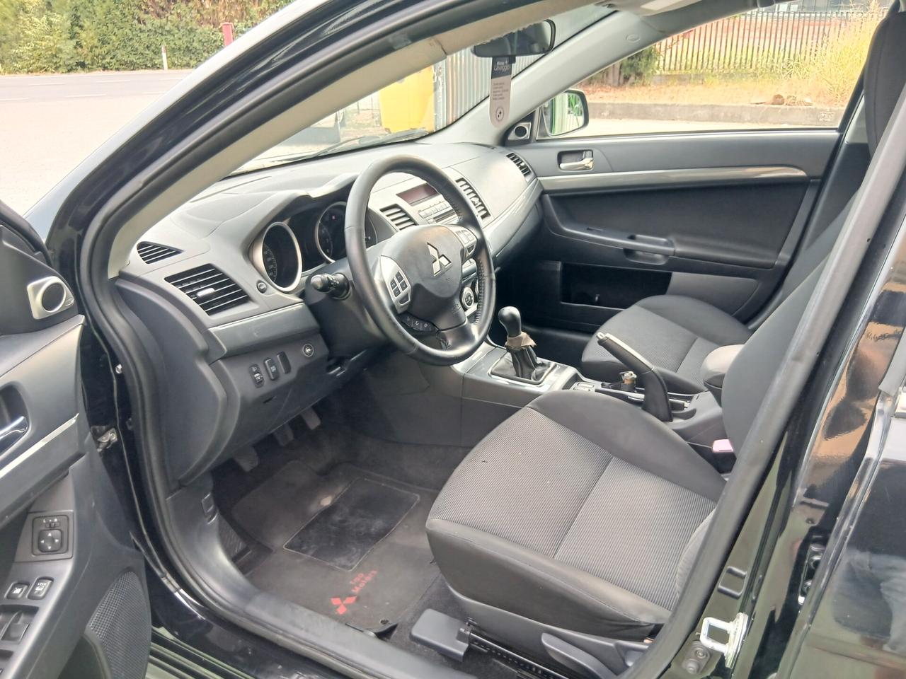 Mitsubishi Lancer 1.8 5p. Sportback Inform