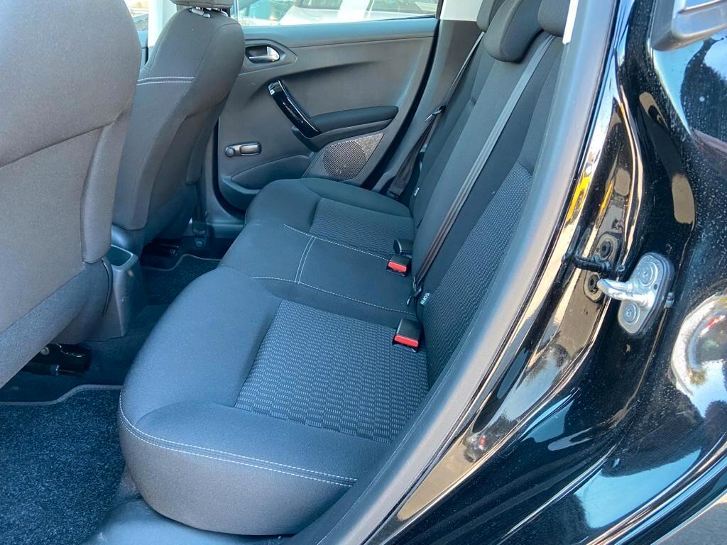Peugeot 208 ACTIVE PureTech 82 5 p. NEOPATENTATI