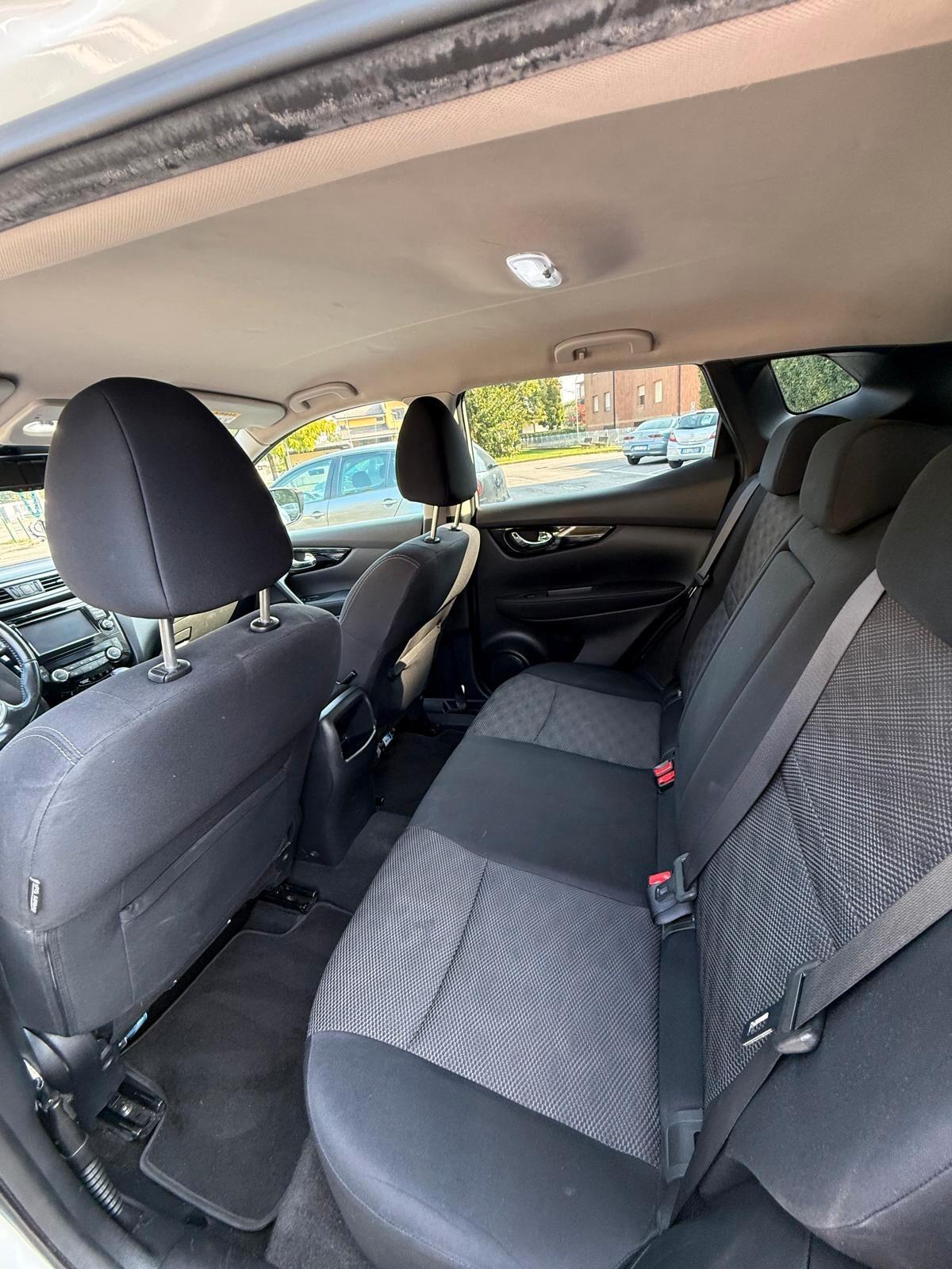 Nissan Qashqai 1.6 dCi DPF 360