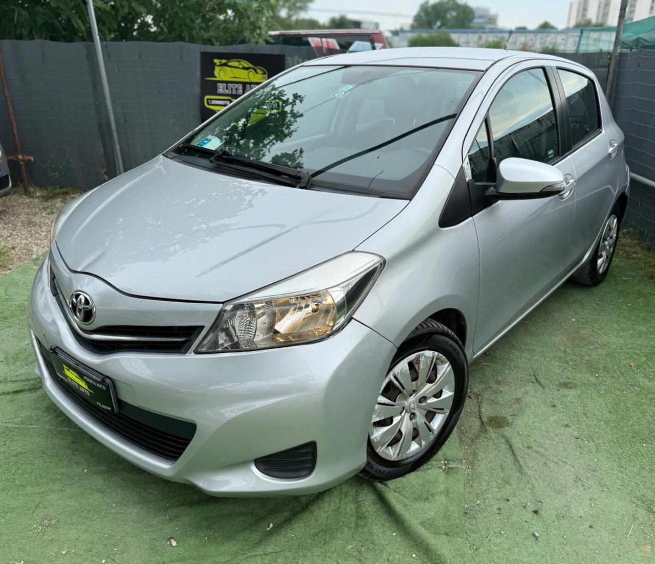 Toyota YARIS 1.0 BENZINA LOUNGE RETROCAMERA FULL