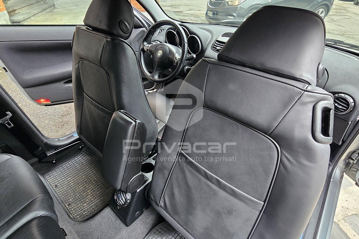 ALFA ROMEO 147 2.0i 16V T.S. cat Selespeed 3p. Dist.