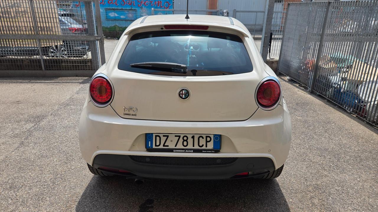 Alfa Romeo MiTo 1.4 105 CV M.air Distinctive Premium Pack