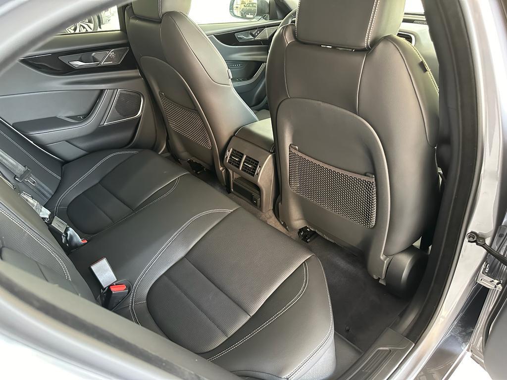 Jaguar XE 2.0 D 204 CV aut. R-Dynamic SE - PROMO LISTINO € 66.166,00 PROMO OTTOBRE € 53.000,00 TAN 2,95 %