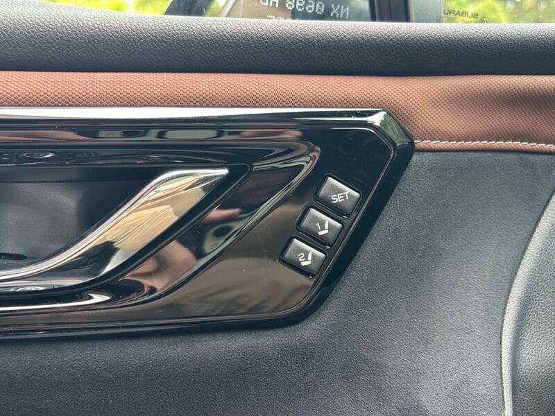 Subaru Forester 2.0 e-Boxer Premium auto