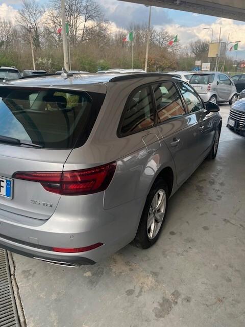 Audi A4 Avant 35 TDI S tronic Sport