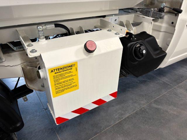 PIAGGIO PORTER NP6 GPL Vasca Rifiuti Ribaltabile Compatta