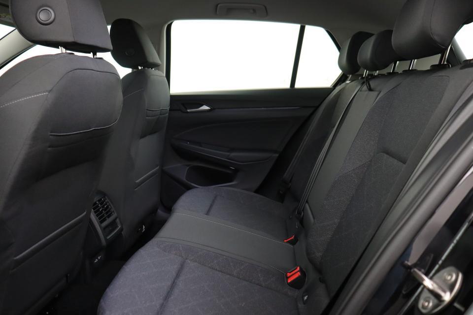 VOLKSWAGEN Golf 1.0 TSI EVO Life Business in PROMO