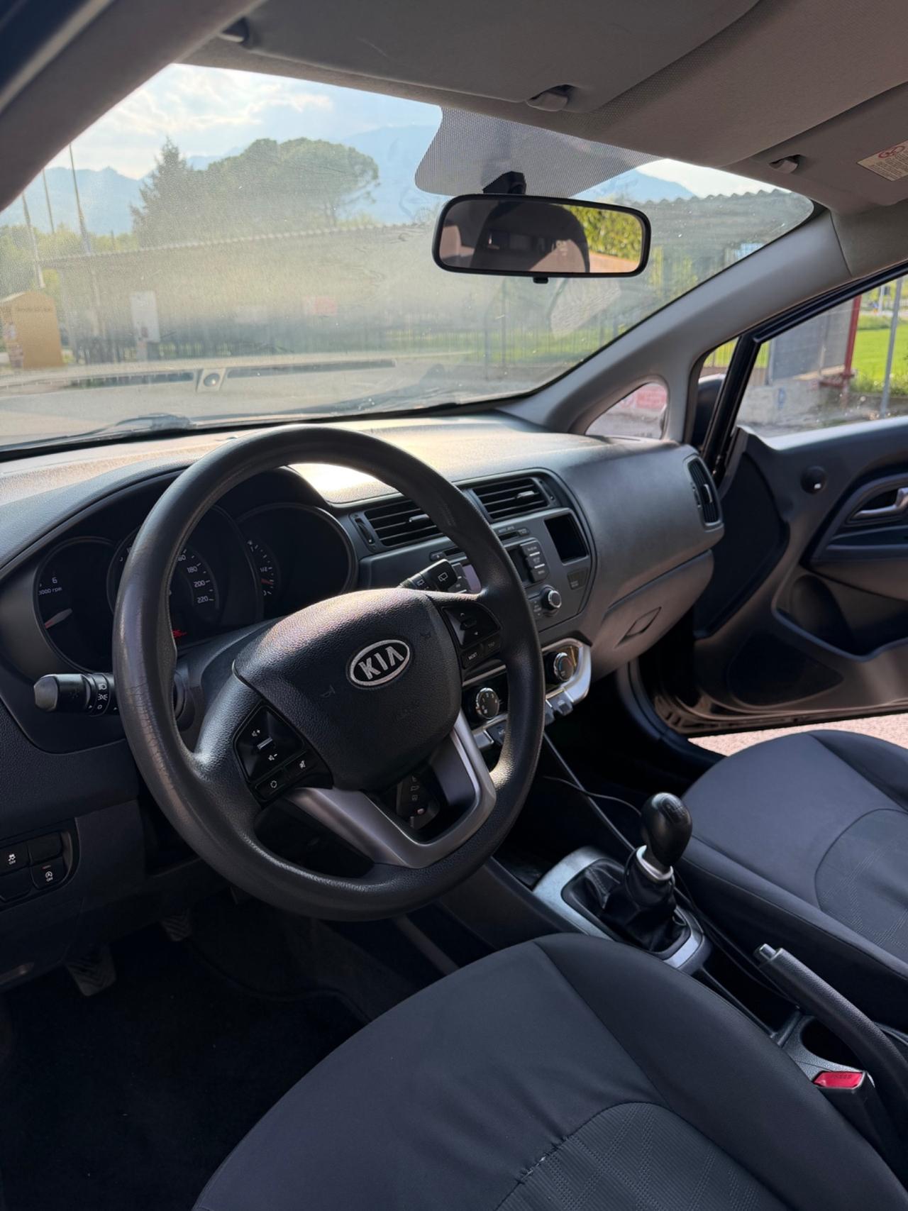 Kia Rio 1.1 CRDi WGT 5p. EX