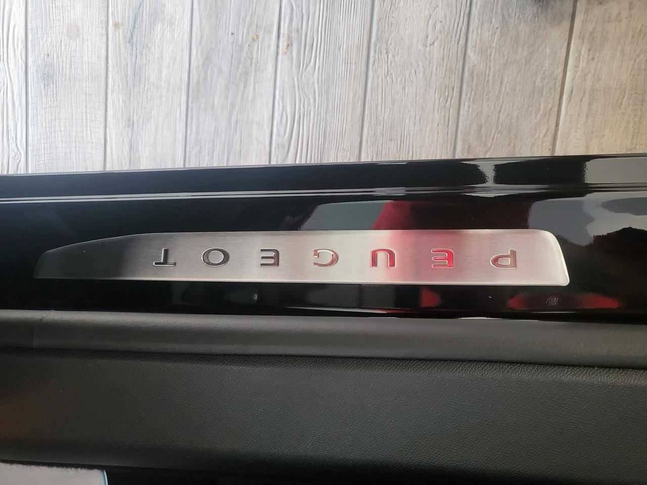 Peugeot 308 BlueHDi 130 S&S SW Tech Edition