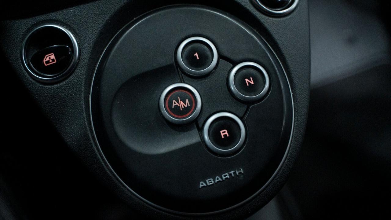 Abarth 595 Competizione 1.4 TJET 180CV AUTO SABELT BEATS CARBONIO AKRAPOVI