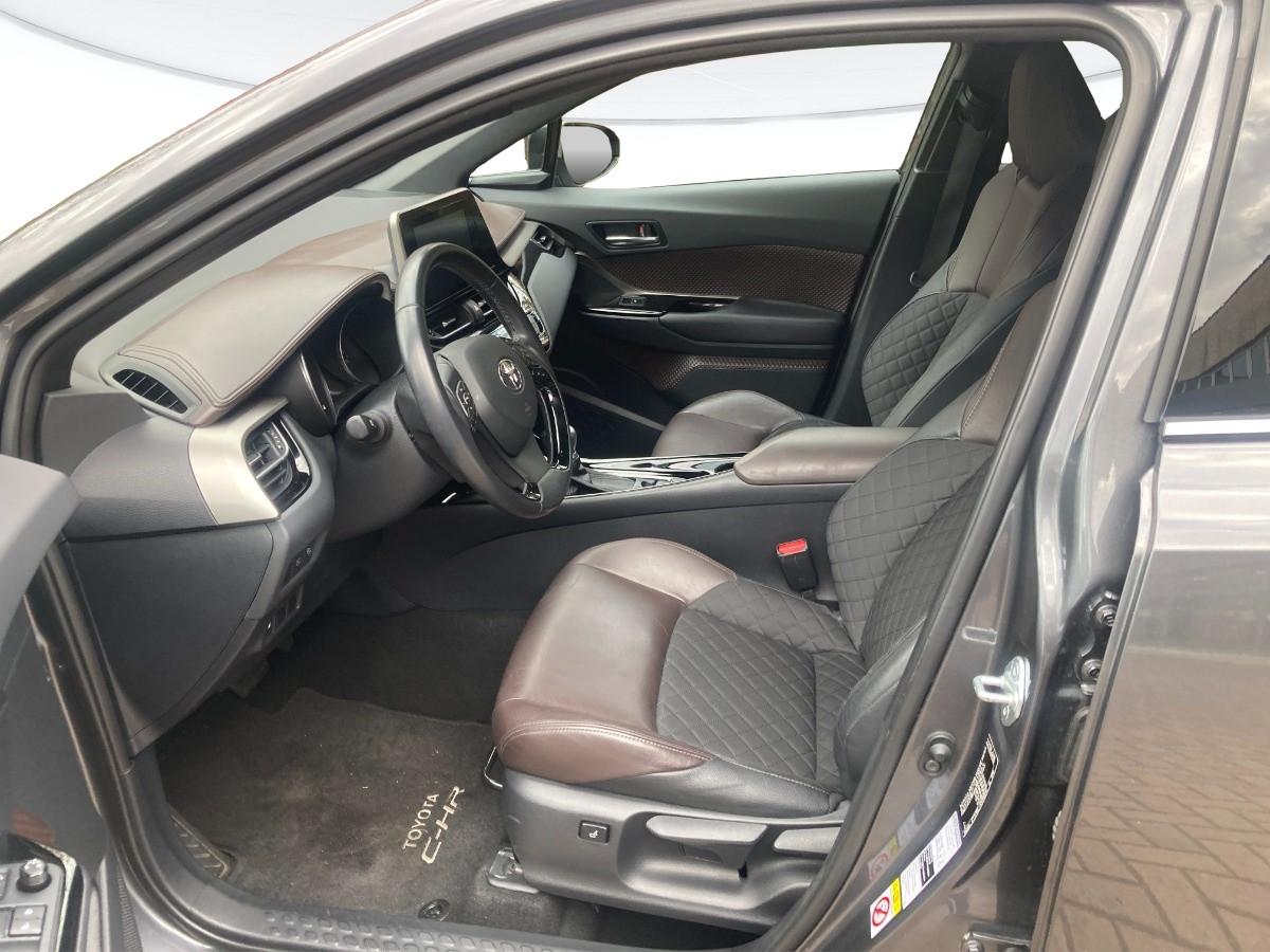 TOYOTA C-HR 1.8h Lounge 2wd e-cvt