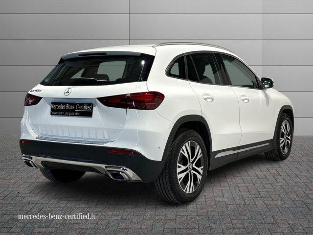 MERCEDES-BENZ GLA 180 d Auto Progressive Advanced Navi