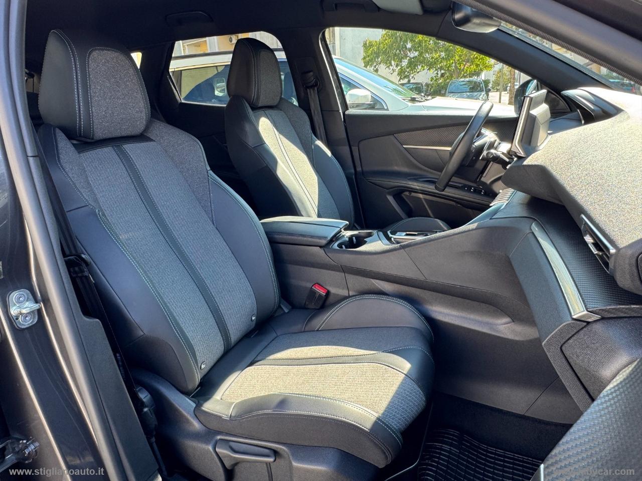 PEUGEOT 3008 BlueHDi 130 S&S EAT8 Allure Pack