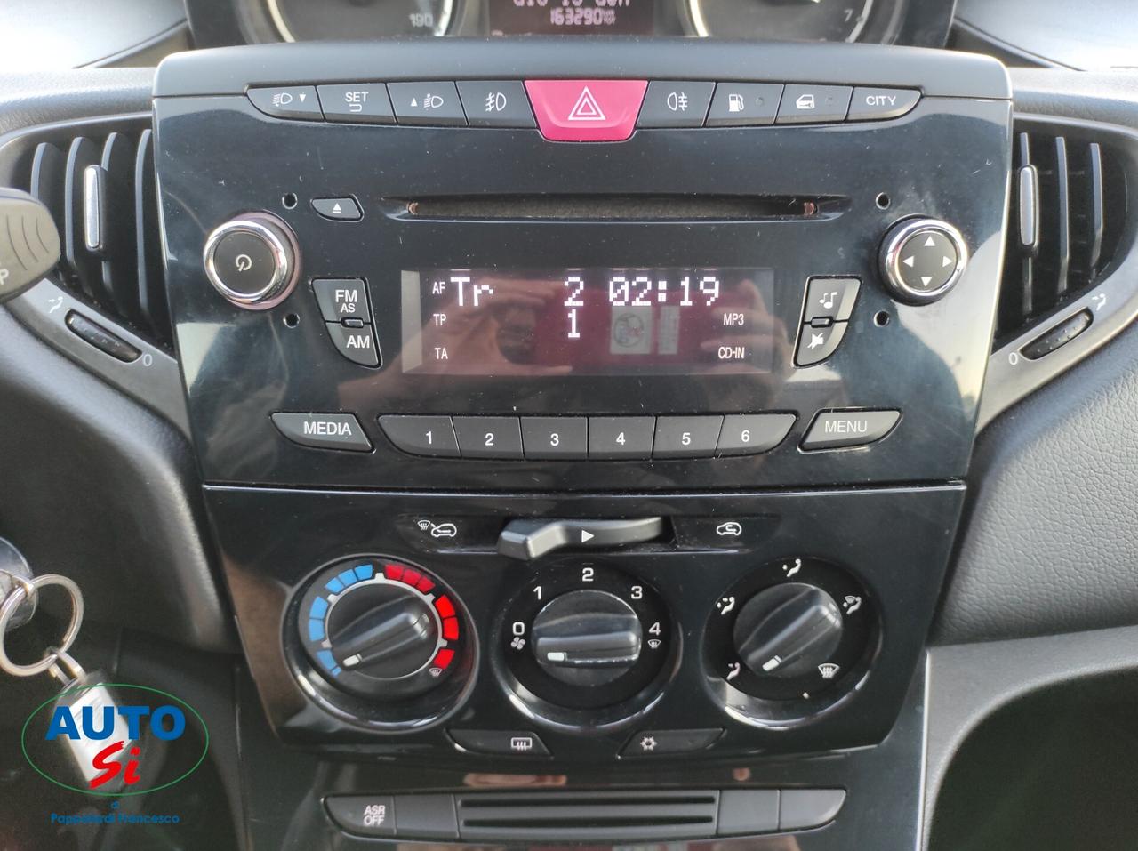 Lancia Ypsilon 1.2 Benz/GPL - 69cv NEOPATENTATI