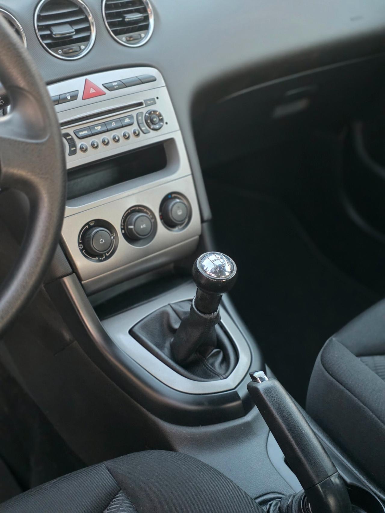 Peugeot 308 1.6 HDi 90CV 5p. Tecno