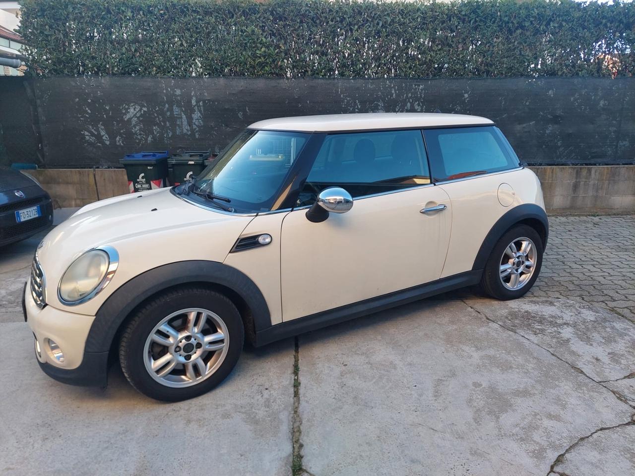 Mini 1.6 16V One (72kW)