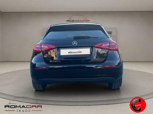 MERCEDES-BENZ A 250 e hybrid EQ Business