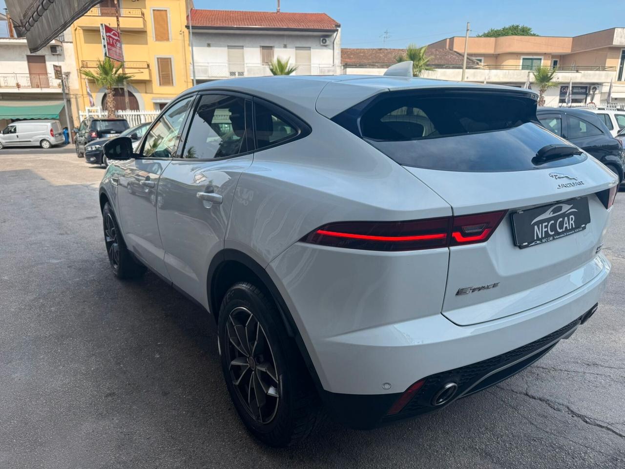 Jaguar E-Pace 2.0D 150 CV AWD aut. R-Dynamic HSE