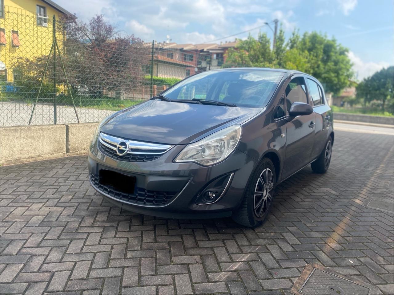 Opel Corsa 1.2 5 porte neopatentati Elective