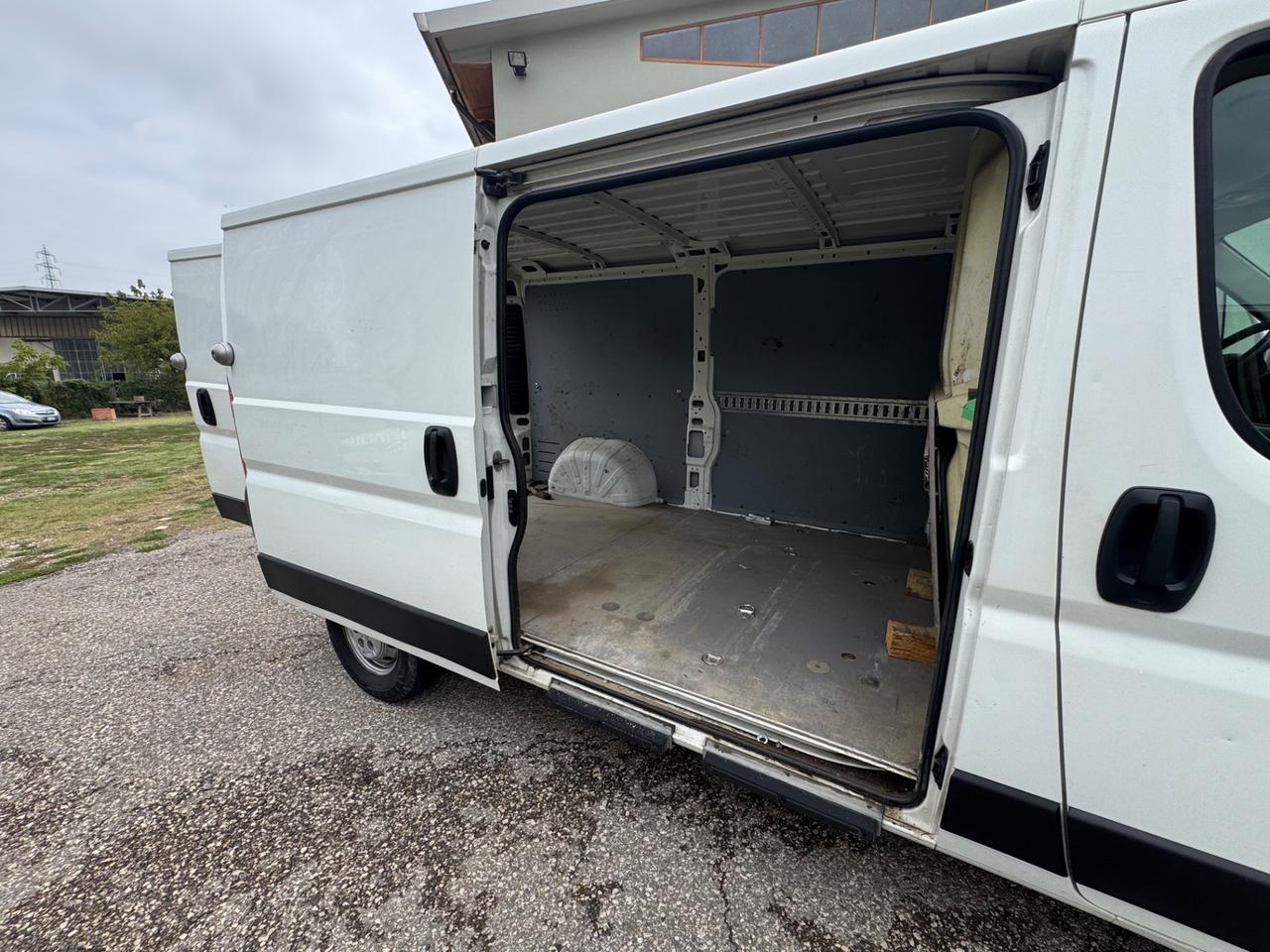 Peugeot Boxer 330 BlueHDi 140 S&S PC-TN Combi Comfort