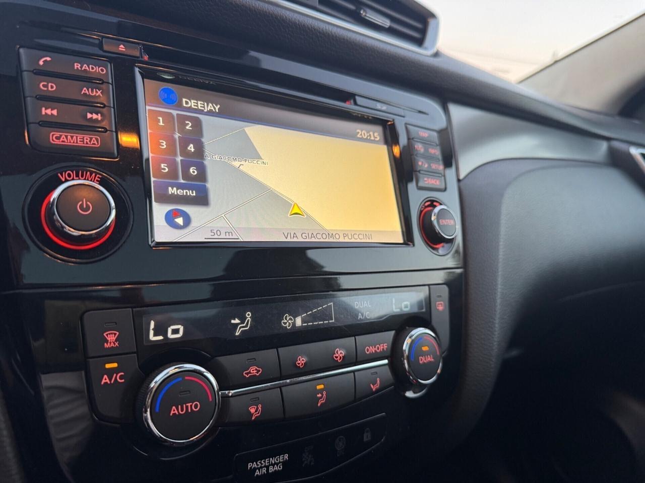 Nissan Qashqai 1.5 dCi N-Connecta tetto 360 metall